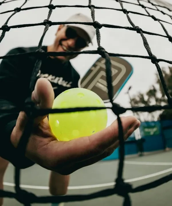 nhan dien thoi iem thay giay pickleball e am bao hieu suat